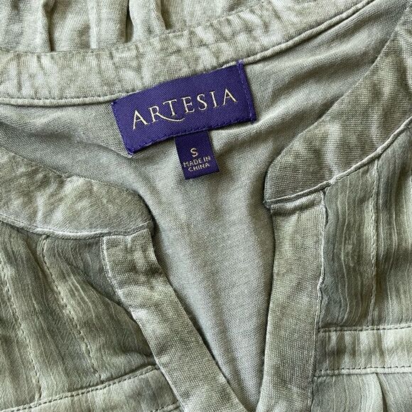 Artesia sage green sleeveless layered Boho top with lace Size small - Picture 4 of 9